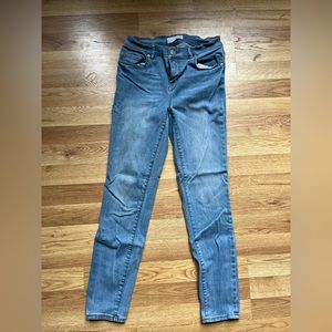 Loft. 27/4. Skinny jeans.